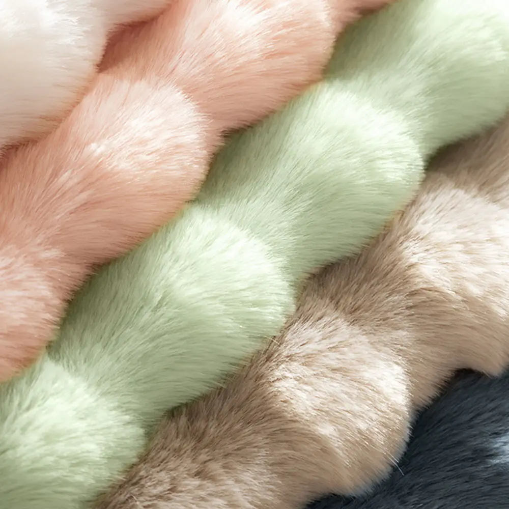 Custom Made Long Pile Fluffy Fake Fur Carpet Wholesale Rug Mat Polyester Carpet Rugs Floor