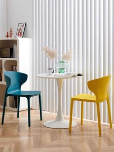 Moderno contemporaneo impilabile in plastica colorata sedia da pranzo per soggiorno ristorante Bar bagno parco casa Bar - Product Image 4