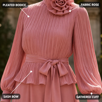 Ensemble 2 pièces sur mesure pour femme : Blouse plissée rose bonbon à col rosette et manches lanternes, et jupe longue taille haute