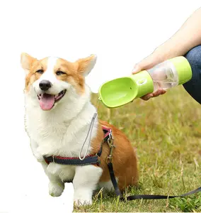 2023 Multifuncional Pet Cup Atacado Automático Pet Fonte Bebendo Água E Alimentos 2 Em 1 Dispenser Dog Portable Water Bottle