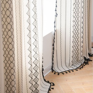 Stile bohémien nero bianco geometrico stampato bovindo <span class=keywords><strong>tende</strong></span> di nuovo Design di cotone Grommet di <span class=keywords><strong>lino</strong></span> <span class=keywords><strong>con</strong></span> nappe legate indietro intrecciate - Product Image 2