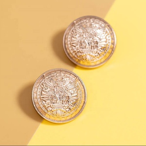 Biểu tượng tùy chỉnh vàng dập nổi mái vòm Kim Loại May nút chân cho quần áo làm bằng hợp kim kẽm - Product Image 6