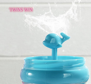 Tazza a Forma di Piccola Balena che Spruzza <span class=keywords><strong>Acqua</strong></span>, Simpatica Bottiglia <span class=keywords><strong>d</strong></span>'<span class=keywords><strong>Acqua</strong></span> in Plastica con Cannuccia a Forma di Delfino, Regalo per Bambini, Bottiglia in Tritan CUP1567 - Product Image 2