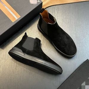 Bottes courtes style anglais pour hommes, chaussures mi-hautes plates pour garçons, en velours coréen tendance, tissu extensible de luxe, semelle extérieure en PU, à enfiler - Product Image 2