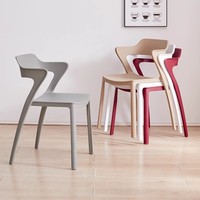 Chaise de salle à manger empilable de style nordique moderne Pp pour la maison appartement bureau banquet hôtel café bar jardin extérieur parc-vente en gros