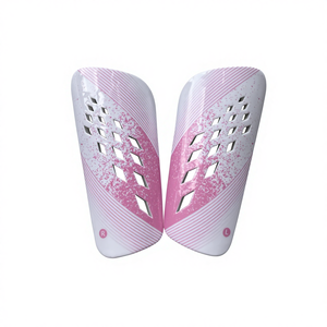 批发定制徽标足球护腿板塑料材质成人足球护腿板 - Product Image 1