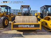 Compacteur à rouleaux vibrants à tambour unique Caterpillar CAT CS-683E d'occasion, moteur diesel 129 kW, pompe incluse, modèle 2020, bon état