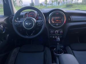 <span class=keywords><strong>Mini</strong></span> <span class=keywords><strong>Cooper</strong></span> 2016 de 5 Puertas y 4 Asientos, Auto Usado Color Blanco Pimienta, Hatchback Compacto - Product Image 6