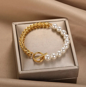 Pulsera de Perlas para Mujer, Elegante, Chapada en Oro de 18K, Cadena de Acero Inoxidable, Venta al Por Mayor - Product Image 5