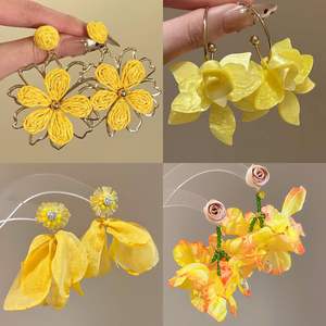 Boucles d'oreilles pendantes en tissu motif fleur Aiguille d'Argent, style Mori, fraîches et douces, pour femme, idéales pour l'été et les vacances en bord de mer, vente en gros Yiwu - Product Image 3