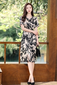 Elegante vestido de seda con estampado digital de cintura natural para mujer: Opción de verano a la moda para invitados a fiestas - Product Image 5