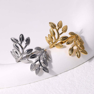 Cincin RS1078 Anti Air Anti Karat, Lapisan Emas 18k, Baja Anti Karat Bertekstur Pola Hati Abstrak Garis Bergelombang Paralel - Product Image 4