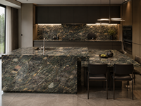 Dalles de marbre vert marbré pour îlots de cuisine, éviers sur pied, comptoirs de bar, buffets, panneaux muraux décoratifs et carreaux de sol pour halls d'entrée