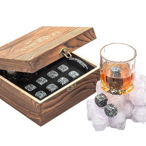 Juego <span class=keywords><strong>de</strong></span> posavasos <span class=keywords><strong>de</strong></span> tártaro <span class=keywords><strong>de</strong></span> hielo <span class=keywords><strong>de</strong></span> whisky Caja <span class=keywords><strong>de</strong></span> madera <span class=keywords><strong>de</strong></span> vidrio vasos Caja <span class=keywords><strong>de</strong></span> regalo <span class=keywords><strong>de</strong></span> pino antiguo - Product Image 2