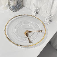 Plateaux de décoration modernes de luxe pour mariage et événements, en plastique transparent perlé avec bord doré, réutilisables et écologiques, 13 pouces