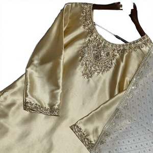 ชุดคุर्ติ-กางเกง-ผ้าคลุมไหล่ พรีเมียมคุณภาพสูงสำหรับผู้หญิง สไตล์วินเทจ งานปักหนัก ดีไซน์เรียบหรู ระบายอากาศได้ดี เป็นมิตรต่อสิ่งแวดล้อม ชุดยาวแบบครบเซ็ต - Product Image 3