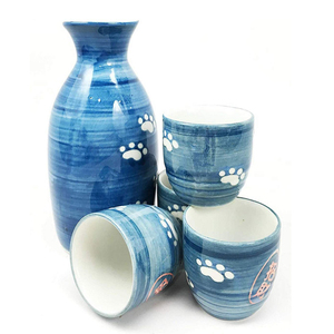 Pintura blanca botella de sake de cerámica de estilo japonés de alta calidad barata con dos tazas de bienvenida personalizada - Product Image 5