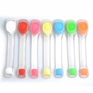 สายรัดแขนเรืองแสง LED ชาร์จผ่าน USB สำหรับปั่นจักรยานกลางแจ้ง - รับพิมพ์โลโก้แบบกึ่งทำมือ - Product Image 5