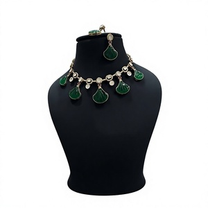 Parure de collier et boucles d'oreilles tendance en laiton plaqué or avec moissanite, idéale pour les femmes, pour fiançailles, mariage, cadeau et tenue de soirée - Product Image 2