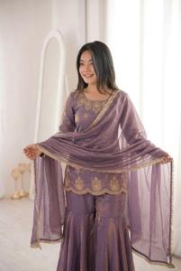 Salwar Kameez morado bordado para mujer con dupatta, atuendo tradicional indio pakistaní para bodas y fiestas. - Product Image 2