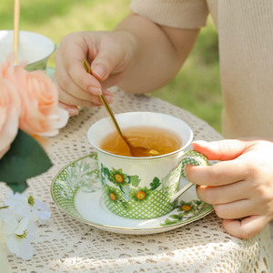 British Style Home Decor Bone China 3-<b>layer</b> Dessert Plate for Business Gift - Product Image 4