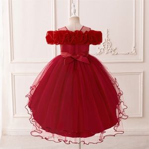 Robe de soirée élégante pour enfants, avec dentelle et empiècements en maille, idéale pour les fêtes, anniversaires et événements spéciaux - Product Image 1