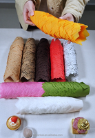 Vente en gros de moules à cupcakes en papier sulfurisé personnalisés avec logo, en forme de tulipe, pour la cuisson des muffins, en vrac