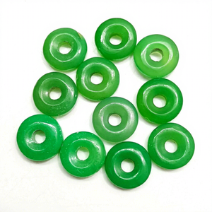 Chrysoprase naturel en forme de donut 15 mm, pierre précieuse sculptée à la main, pierre brute, sculpture en cristal pour la fabrication de bijoux, prix de gros, fournitures en vrac - Product Image 1