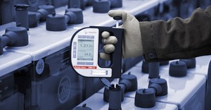 Densimètre portatif Anton Paar 35 Basic avec une précision de 0,0005 G/cm et une alimentation par batterie - Product Image 2