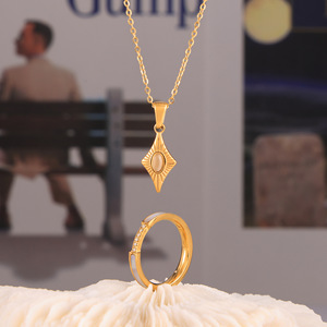 Nueva moda ESTRELLA DE Belén collar ojo de gato incrustaciones de piedra Natural Acero inoxidable PVD chapado en oro estrella colgante collares - Product Image 4