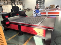 1325 CNC-houtbewerkingsmachine voor twee doeleinden, geschikt voor hobby en commercieel gebruik, met gebalanceerde prestaties en een concurrerende marktprijs