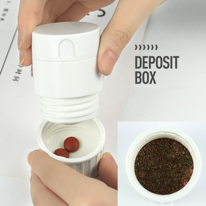 Trituratore di Pillole 4 in 1 Portatile in Plastica, Taglia Pillole, Divisorio e Macinatore con Scatola Portaoggetti - Product Image 4