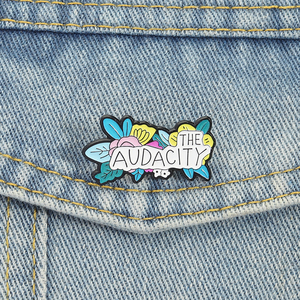 Épinglette en émail floral Audacity, texte humoristique amusant, broche élégante, badge de revers en métal, bijoux, cadeaux en gros - Product Image 1
