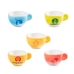 Taza de Café en Miniatura de Resina, Decoración Artesanal para Escritorio y Hogar - Product Image 5