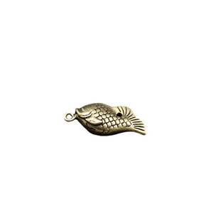 Colgante de carpa de latón, amuleto de pez, llavero unisex, regalo, accesorio de joyería decorativo con forma de animal de aleación de cobre - Product Image 1