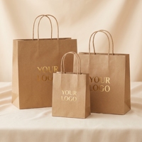 Sacs fourre-tout en papier couché recyclables en gros avec poignées en corde, impression de logo personnalisable pour l'emballage de bougies, vêtements et aliments