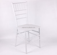 Chaise Chiavari en or blanc avec coussin, vente en gros, idéale pour mariages, événements, banquets, fêtes et hôtels