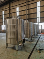 2000L Double Vestes Réservoir Jus De Raisin De Refroidissement Vin Cuve De Fermentation