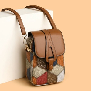 Versatile Women's Multi-Compartment Crossbody Mobile Phone Bag Zipper Shoulder Bag Soft PU Casual Style Messenger - Product Image 3