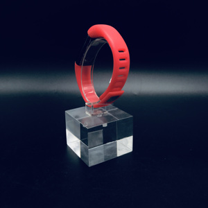 Soporte de exhibición de relojes de acrílico, estante de esquina moderno transparente para tienda minorista, 4x4x16,2 cm, duradero, fácil montaje, vertical - Product Image 5