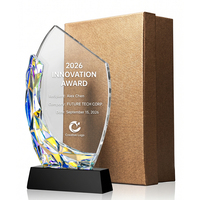 Trophée en cristal personnalisé en forme de voilier irisé, gravé et imprimé UV, pour récompense de leadership et d'excellence, plaque de cérémonie haut de gamme