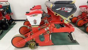 Semoir à graines multi-grains à 4 rangs pour le maïs, le maïs doux et les <span class=keywords><strong>haricots</strong></span> avec engrais, équipement de plantation agricole à haute efficacité - Product Image 5