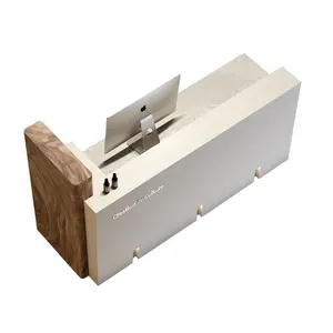 नई डिजाइन लक्जरी ठोस लकड़ी के फ्रंट डेस्क एलईडी लाइट बार रिसेप्शन डेस्क व्हाइट कैशियर डेस्क