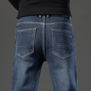 <span class=keywords><strong>Vaqueros</strong></span> de invierno cálidos de algodón para <span class=keywords><strong>hombre</strong></span>, talla grande, de mezclilla gruesa con forro polar, lavado medio, corte recto holgado y elástico, ideales para negocios. - Product Image 4
