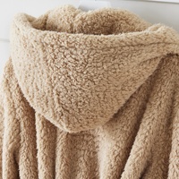 Vente de gros Peignoir à capuche en hiver pour femmes