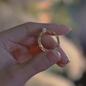Pearl Ring For Women Minimalist Geometric Lock Shape Claw Setting Index Finger Everyday Wear Jewelry - Product Image 4