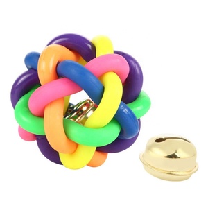 Jouet à mâcher pour animaux de compagnie en caoutchouc tressé coloré <span class=keywords><strong>TRP</strong></span> écologique à prix d'usine, avec clochette à l'intérieur pour chats et chiens - Product Image 6