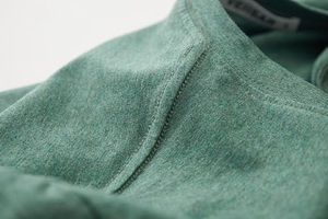 เสื้อยืดคอกลมแขนสั้นของผู้ชายทรงพอดีตัวปกติคอกลมสีเขียวปรับแต่ง100% ได้ - Product Image 4