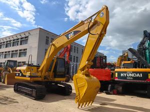 รถขุดตีนตะขาบ Caterpillar 320 B ยี่ห้อญี่ปุ่น ราคาถูก สภาพเหมือนใหม่ น้ำหนัก 20 ตัน รุ่นปี 2020 กำลัง 100 กิโลวัตต์ เครื่องยนต์ญี่ปุ่นแท้ - Product Image 3