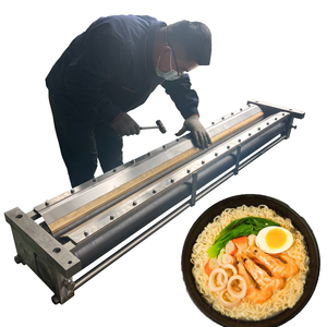 Couteau à nouilles Sharp Chow Mein pour fabricant de pâtes de qualité alimentaire pour <span class=keywords><strong>MAMA</strong></span> Fine Manufacture - Product Image 1